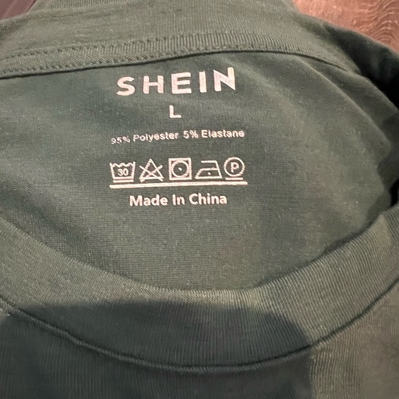 🎄SHEIN Little Debbie Cakes Inspired “Oh Christmas tree” Shirt- Size Large- NWOT - Picture 2 of 2